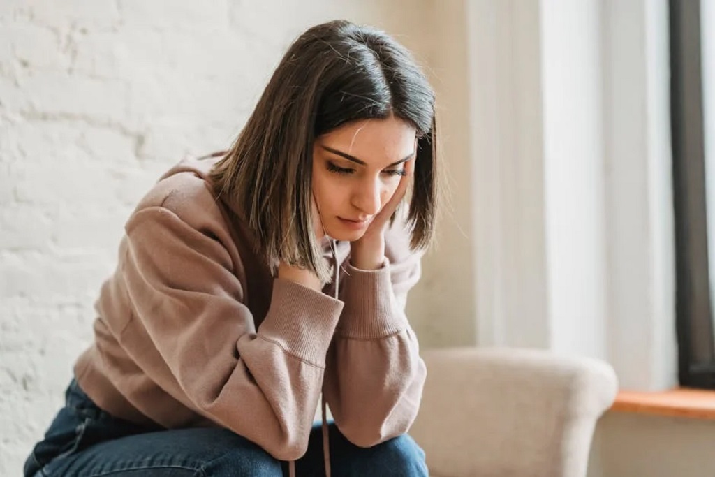 What is the relationship between fatigue and depression