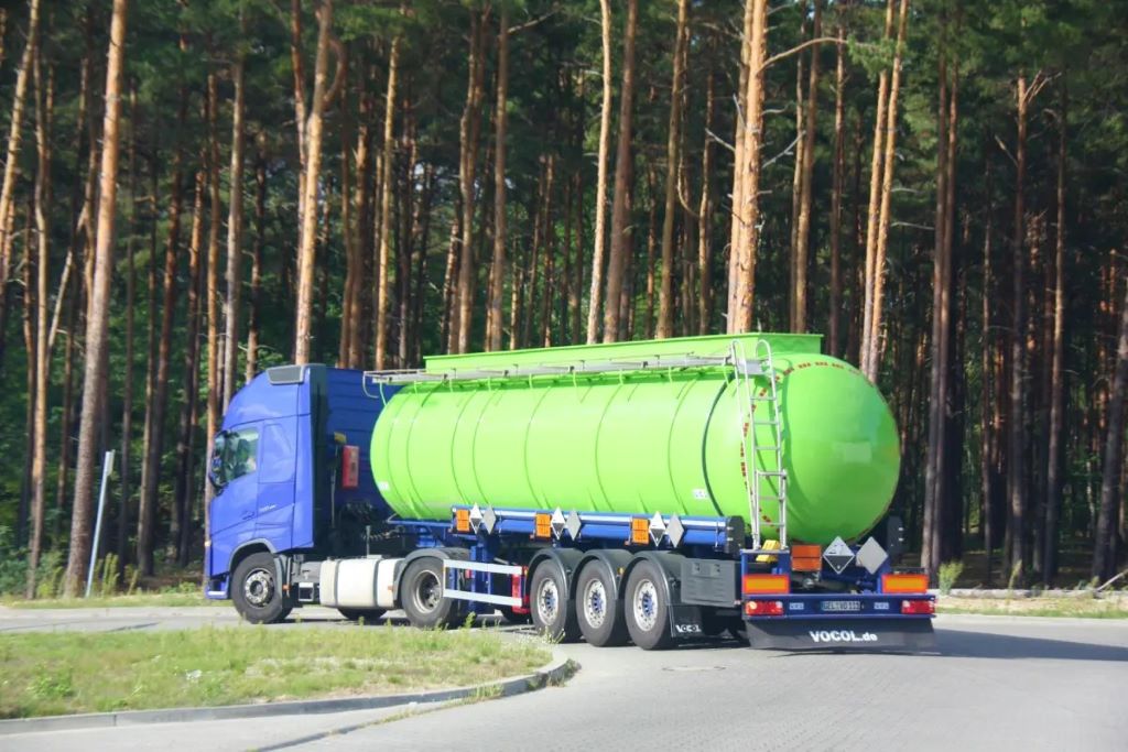 Mobile Diesel Delivery: Keeping the Lights On