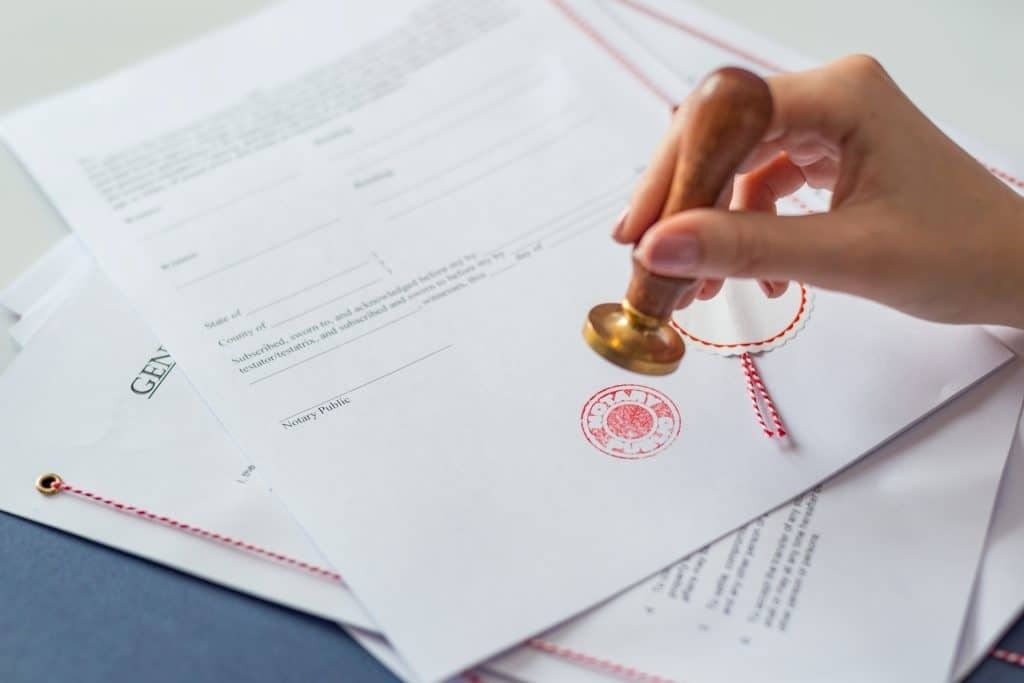 Educational graphic about notary bond requirements and compliance steps